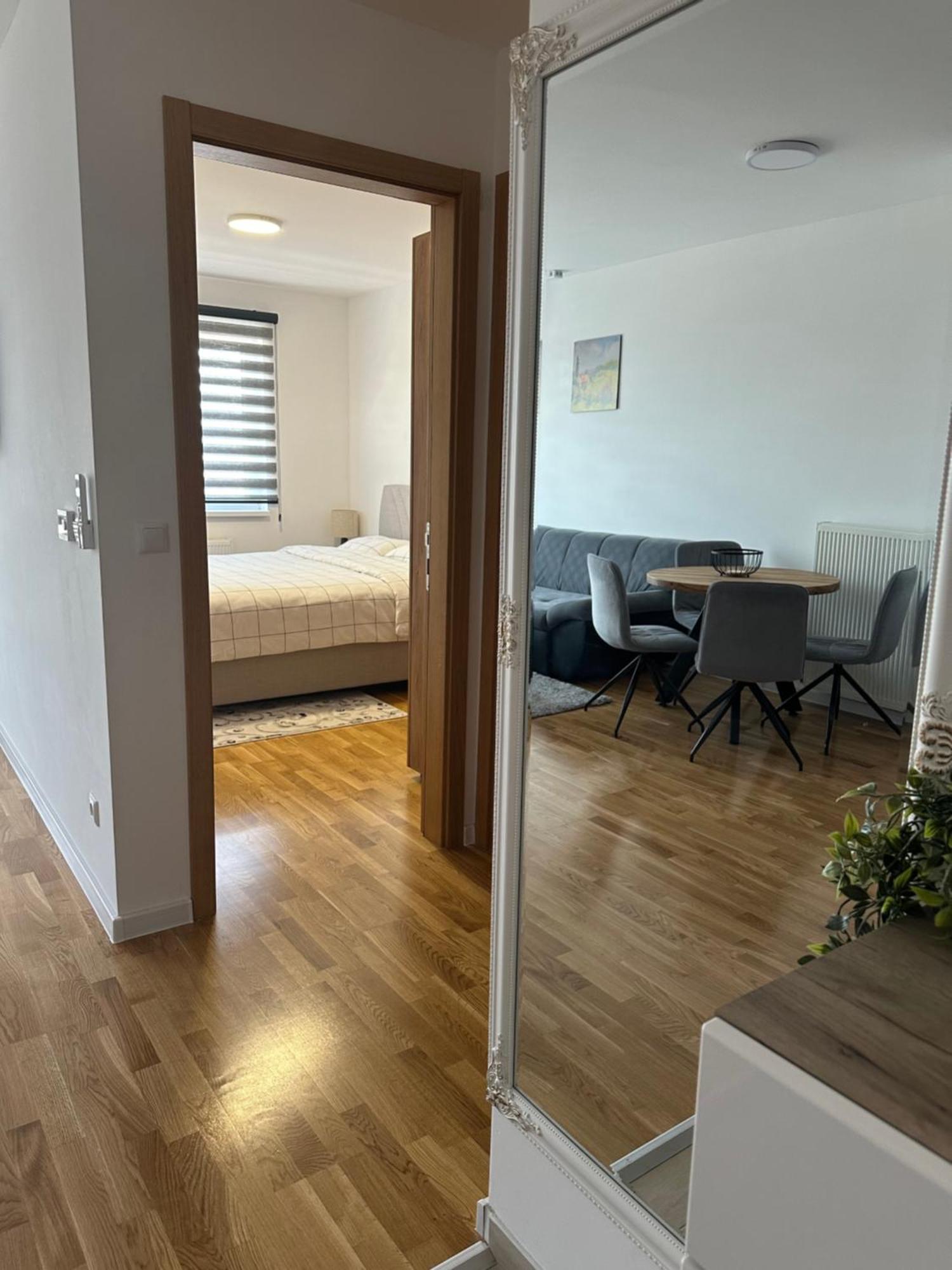 Zora Apartment *